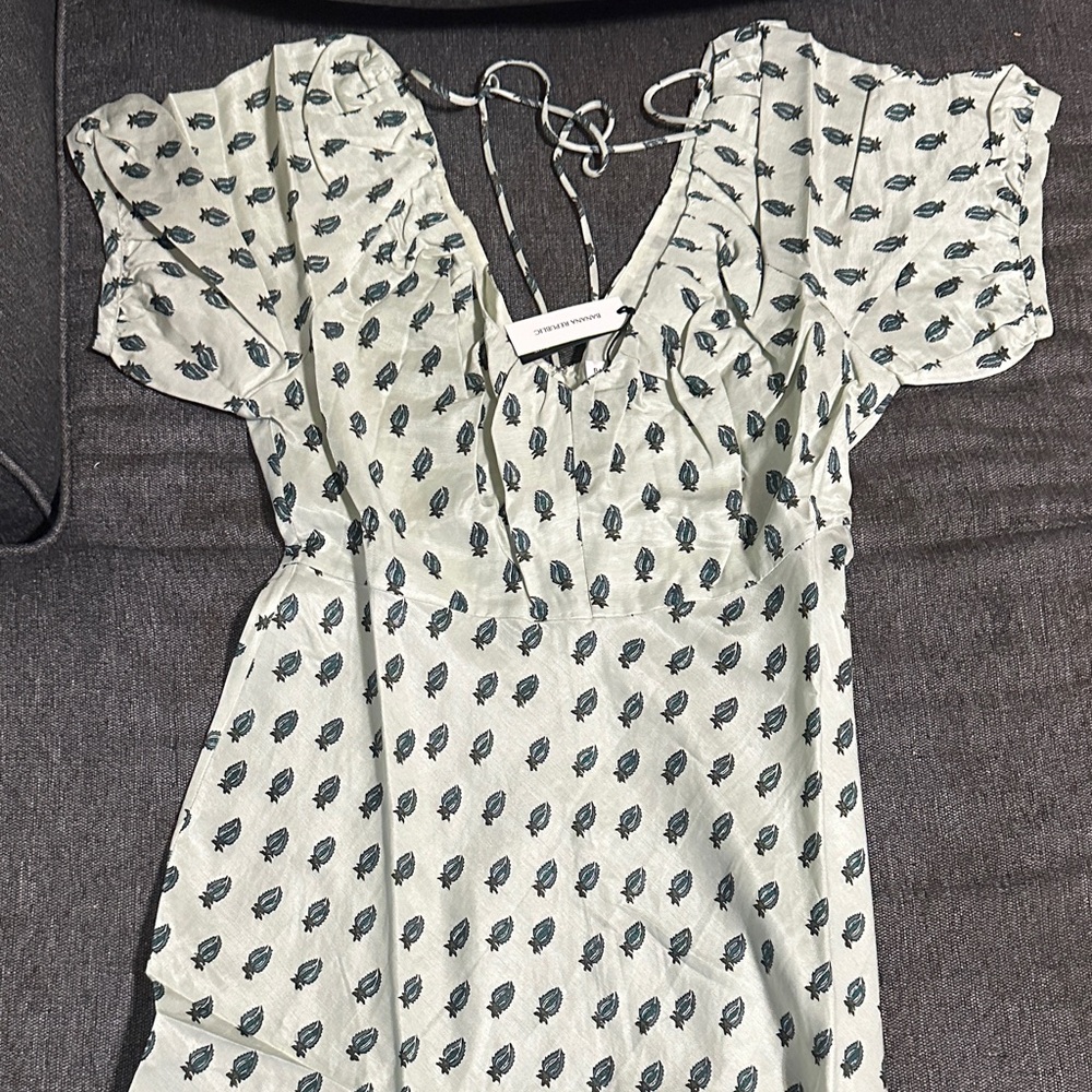 Banana Republic  V-Neck pattern Dress